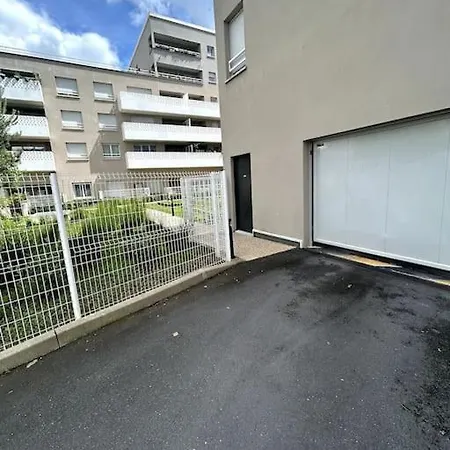 La Royaute A 22 Min De Disneyland Et Center Parcs Apartment Meaux