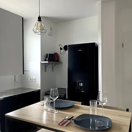 La Royaute A 22 Min De Disneyland Et Center Parcs Apartment Meaux