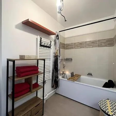 La Royaute A 22 Min De Disneyland Et Center Parcs Apartment