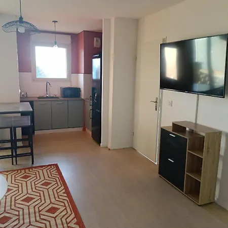 Apartment La Royaute A 22 Min De Disneyland Et Center Parcs