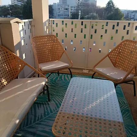 La Royaute A 22 Min De Disneyland Et Center Parcs Apartment Meaux